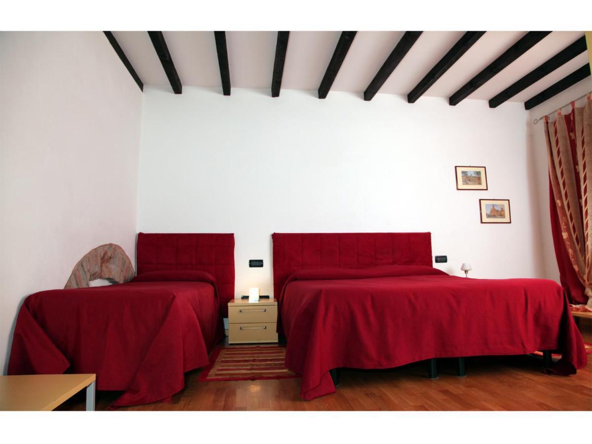 Bed and Breakfast Il Sipario Феррара Экстерьер фото